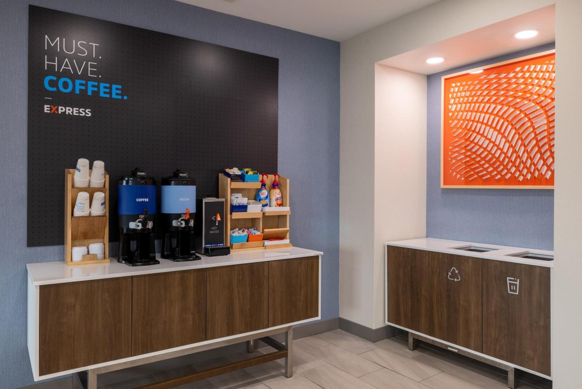 Holiday Inn Express Rochester South - Mayo Area By Ihg Exterior foto